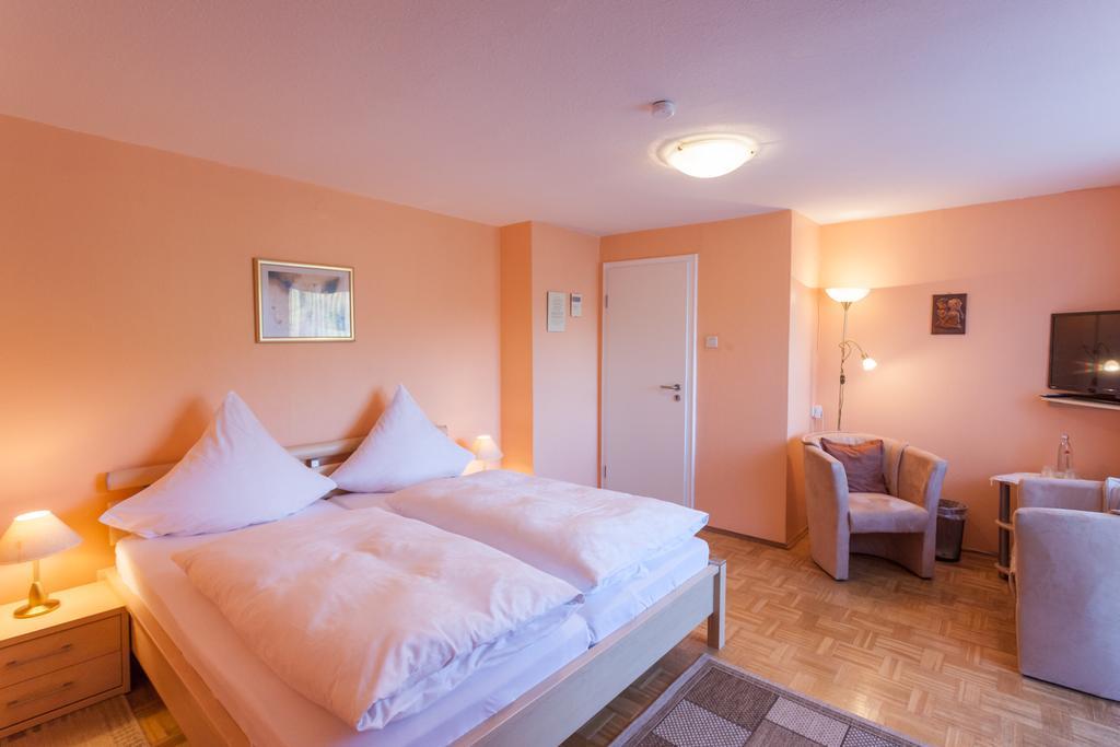 Haus Kesper-Brunen Hotel Willingen  Ruang foto